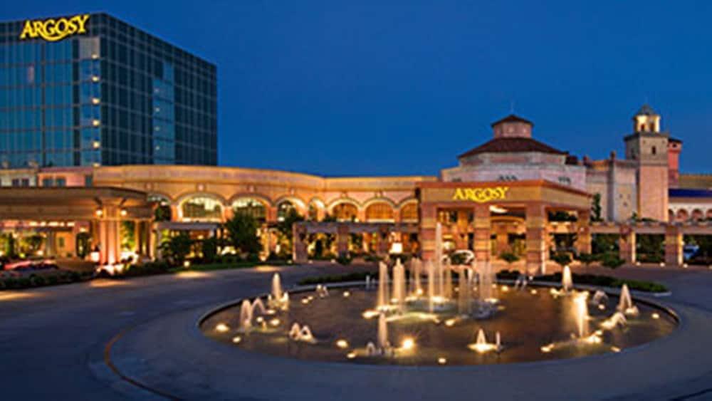 Super 8 By Wyndham Kansas City At Barry Road/Airport Eksteriør bilde