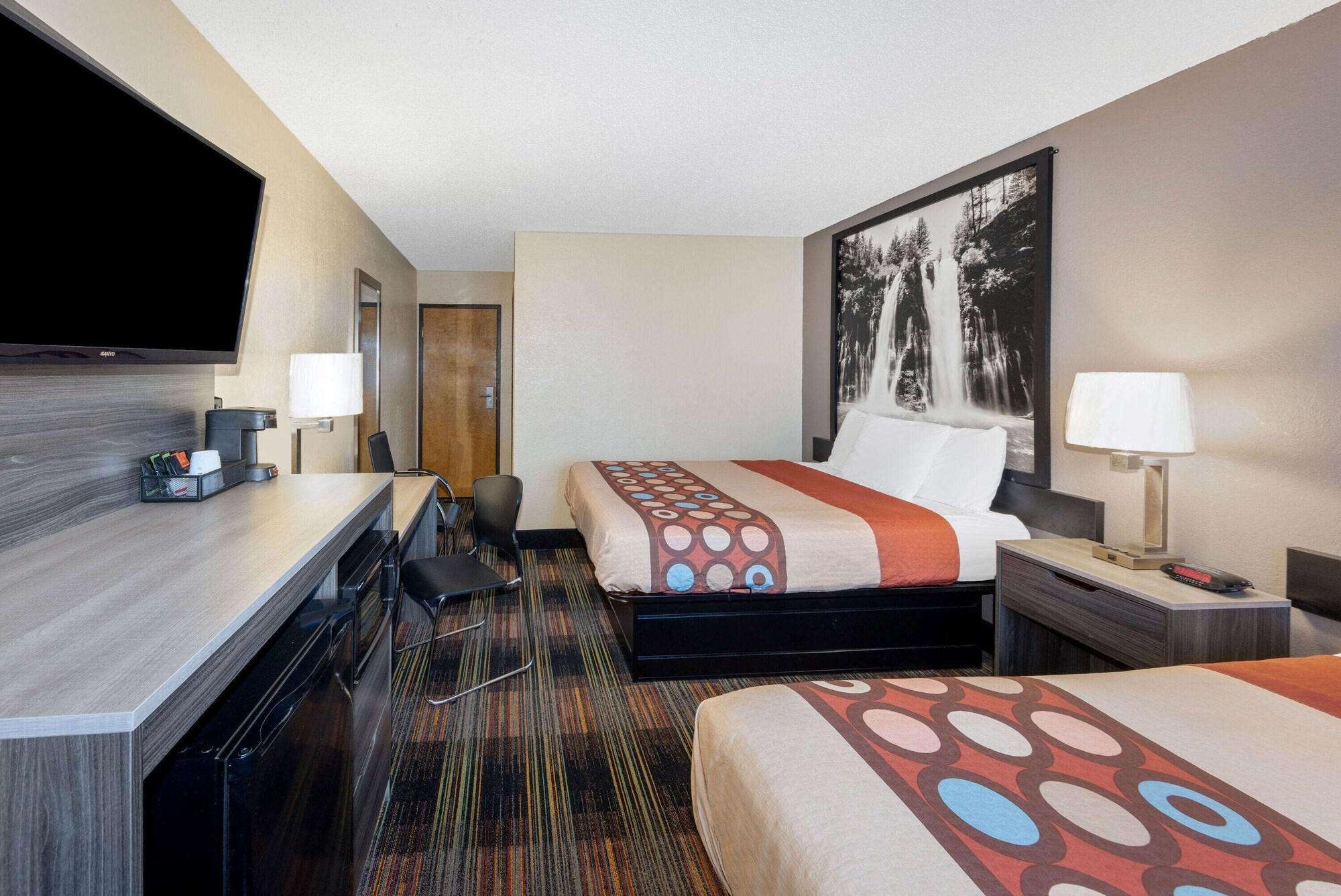 Super 8 By Wyndham Kansas City At Barry Road/Airport Eksteriør bilde