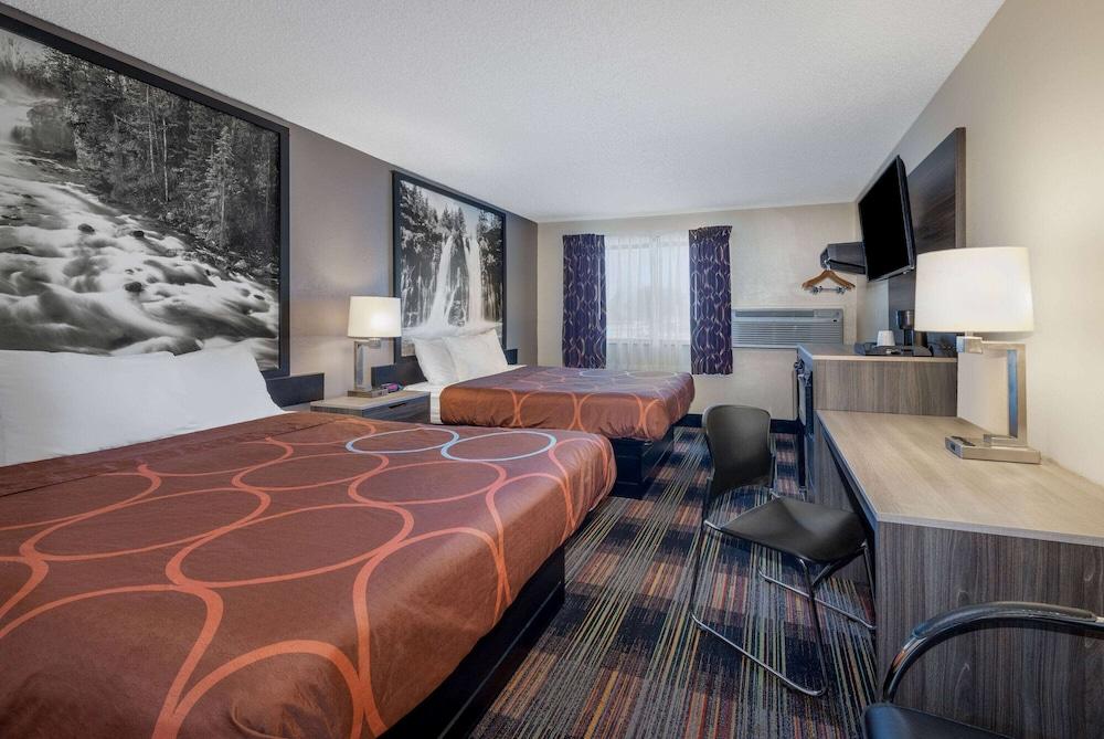 Super 8 By Wyndham Kansas City At Barry Road/Airport Eksteriør bilde