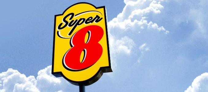 Super 8 By Wyndham Kansas City At Barry Road/Airport Eksteriør bilde
