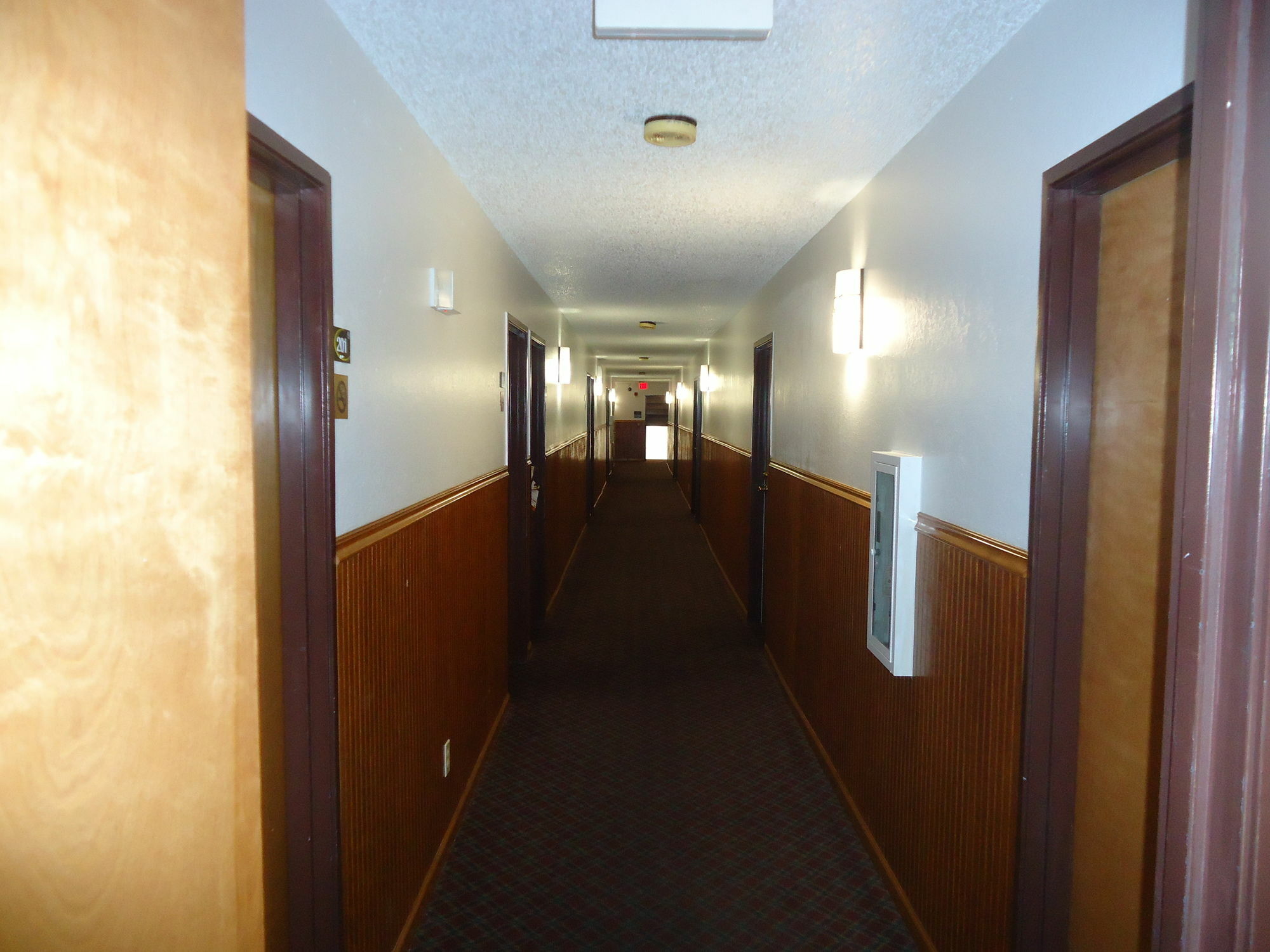 Super 8 By Wyndham Kansas City At Barry Road/Airport Eksteriør bilde
